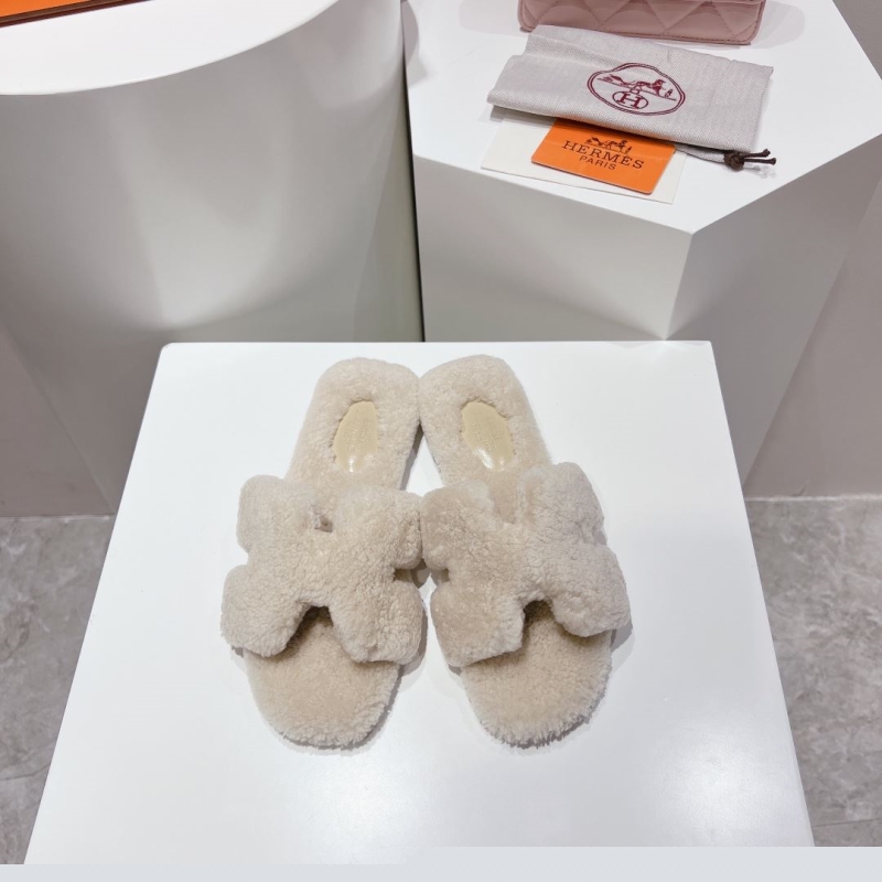 H**mes slippers